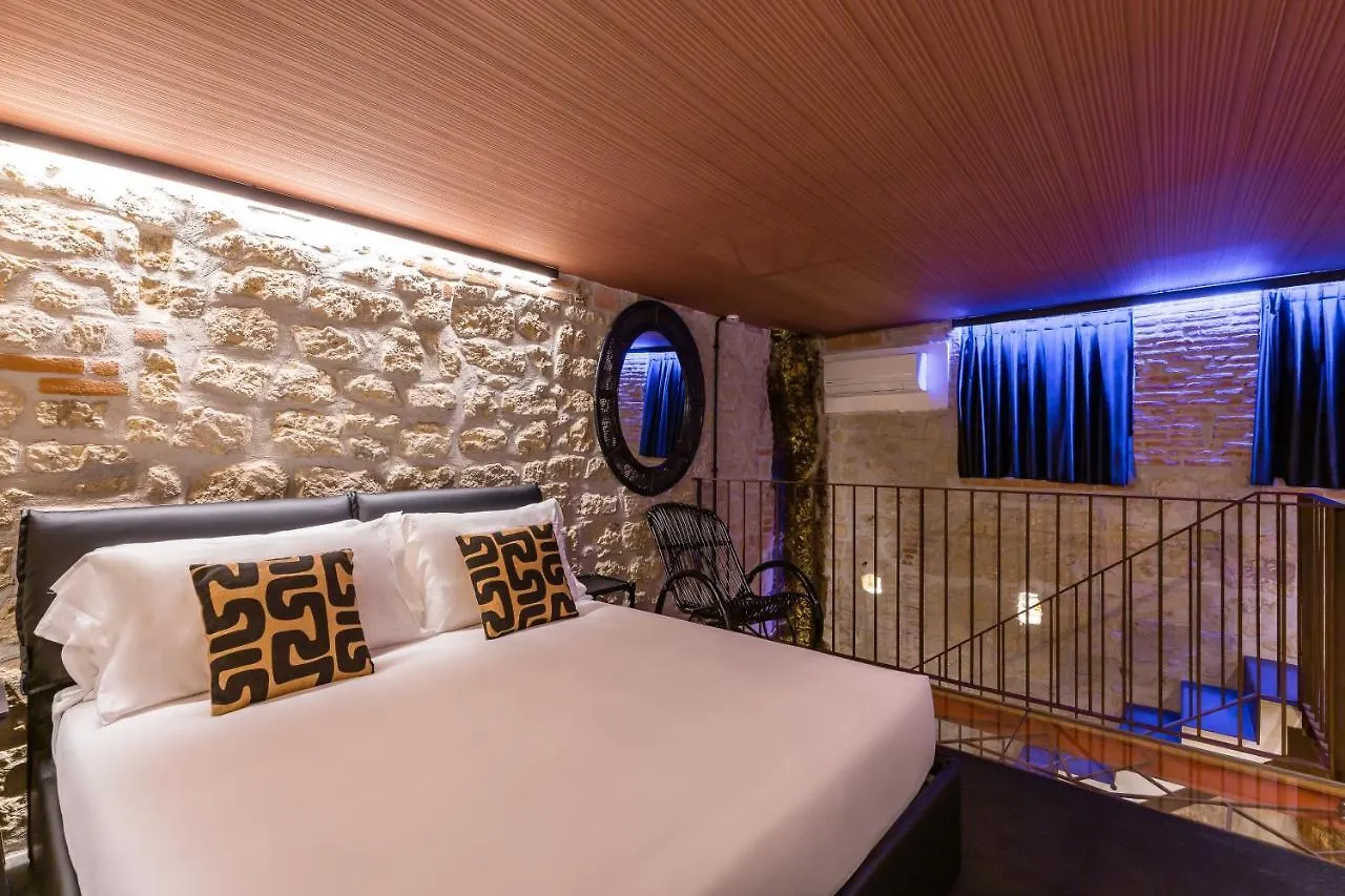 Guest house Palazzo Residenza Madre By Dimorra Hotel Naples Italy